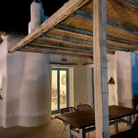 Sun House Párosz